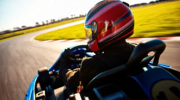 Analyser la connexion entre pilotage et performance en karting